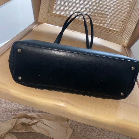 •Kate Spade Leather Bag• - Picture 7 of 9